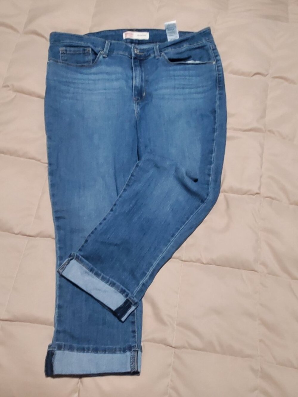 Levi Strauss Signature Capris Sz 12 W31